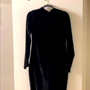 Black bodycon velour dress